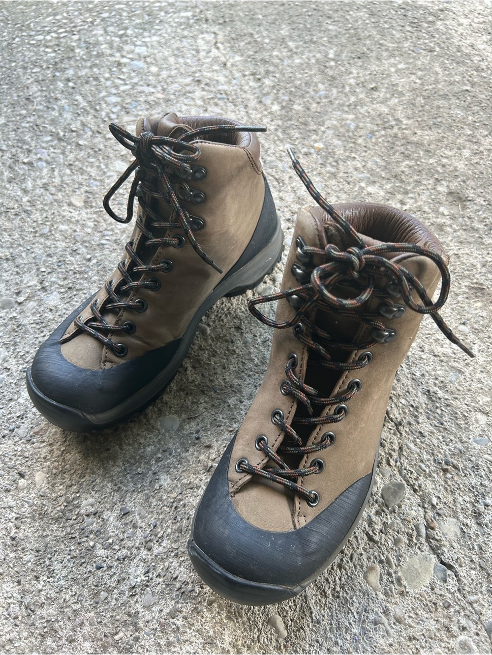 Chaco Italy women Brown Lace-Up Hiking Boots Sz 6 M